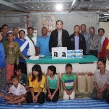 เยี่ยมเยือน-มอบสิ่งของให้ชาวบ้านกุดปลาดุก