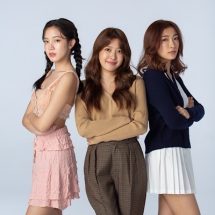 ทีมนักแสดง “THE OUTING” เดินเครื่องต่อเนื่อง! รวมภาพฟิตติ้งซ่อนกิมมิคคาแรกเตอร์ พร้อมเปิดตัวละคร 22 ชีวิต ผ่านเสื้อผ้าหน้าผมแบบครบเครื่อง