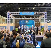 STROM ร่วมกับ TTA และ 3 พาร์ทเนอร์จาก ไทย สิงคโปร์ และญี่ปุ่น ประกาศความร่วมมือเป็นพันธมิตรในการผลักดัน EV ECO SYSTEM มอเตอร์ไซค์ไฟฟ้าครบวงจรครั้งแรกของประเทศไทย พร้อมเปิดตัวมอร์เตอร์ไซค์ไฟฟ้าและตู้สลับแบตเตอรี่ รุ่นใหม่ ในงาน Motor Show 2023