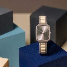True Square Thinline Les Couleurs™ Le Corbusier พลังแห่งสีสันของ Rado ในโลกแห่งแสงสี