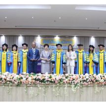 มูลนิธิกองทุนการกุศลสมเด็จพระศรีนครินทราบรมราชชนนีร่วมพิธีปัจฉิมนิเทศนักศึกษาพยาบาล วิทยาลัยพยาบาลบรมราชชนนี 30 แห่ง และพิธีมอบโล่เกียรติคุณผู้มีอุปการะคุณ ในการให้ “ทุนการศึกษาสมเด็จย่า 90” ซึ่งได้รับการสนับสนุนจาก บี.กริม