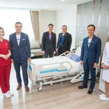 พริ้นซิเพิล เฮลท์แคร์ ร่วมกับ เอสซีจีซี และพันธมิตร เผยโฉม กระเบื้องพีวีซีรักษ์โลกจากถุงน้ำยาล้างไต ครั้งแรกในไทย มิติใหม่ของหลักเศรษฐกิจหมุนเวียนในวงการแพทย์ 