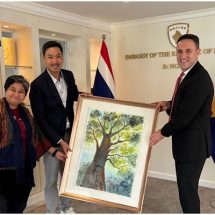 สถานเอกอัครราชทูตสาธารณรัฐคอซอวอประจำประเทศไทย รับมอบผลงานศิลปะอันทรงคุณค่า