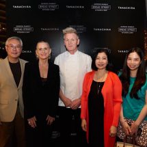 ไอคอนสยาม ต้อนรับ “Gordon Ramsay” เชฟมิชลินสตาร์ระดับโลก เปิดร้าน “Bread Street Kitchen & Bar” แฟลกชิปแห่งแรกในไทย ร่วมพิสูจน์รสชาติแห่งความไอคอนิกได้แล้ววันนี้ บนชั้น 3 ไอคอนสยาม