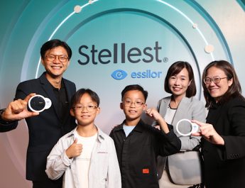 EssilorLuxottica ตอกย้ำความเชื่อมั่นในเทคโนโลยีเลนส์ STELLEST® ด้วยผลการศึกษาทางคลินิกระยะเวลา 5 ปี เผยประสิทธิภาพระยะยาวในการชะลอความก้าวหน้าของภาวะสายตาสั้นในเด็ก