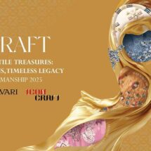 แบรนด์ SIRIVANNAVARI ร่วมกับ ICONCRAFT รังสรรค์คอลเลคชั่นกระเป๋าผ้าไหมไทยประจำปี “S’CRAFT: Craftsmanship 2025” เชิดชูศิลปะแห่งการทอสี่ภาค และภูมิปัญญางานปักอันวิจิตร ถ่ายทอดแนวคิด “Royal Weave” ยกระดับผ้าไทยสู่สากล