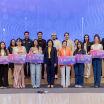 กรมพัฒนาธุรกิจการค้า จัดกิจกรรม GURU Talk เผยเคล็ดลับทางธุรกิจจาก 3 กูรูชื่อดังบนโลกออนไลน์ ภายใต้หัวข้อ ‘Check ก่อนช็อป มั่นใจชัวร์ ด้วย DBD Registered’ พร้อมมอบรางวัล ‘DBD Registered Short Clip Challenge 2025’