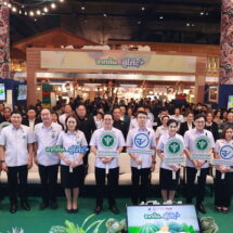 อย. จัดเต็มกลางกรุง “จากต้น…สู่โต๊ะ” ยกระดับความปลอดภัยผักและผลไม้ ส่งตรงจากผู้ผลิตสู่ผู้บริโภค