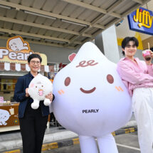 ร้านชานม Pearly สลัดภาพร้านลับในปั๊ม พลิกโฉมใหญ่รอบ 13 ปี ส่ง “น้องเพิร์ลลี่” ปักหมุดแลนด์มาร์คเสริฟความสดชื่นทั่วไทย