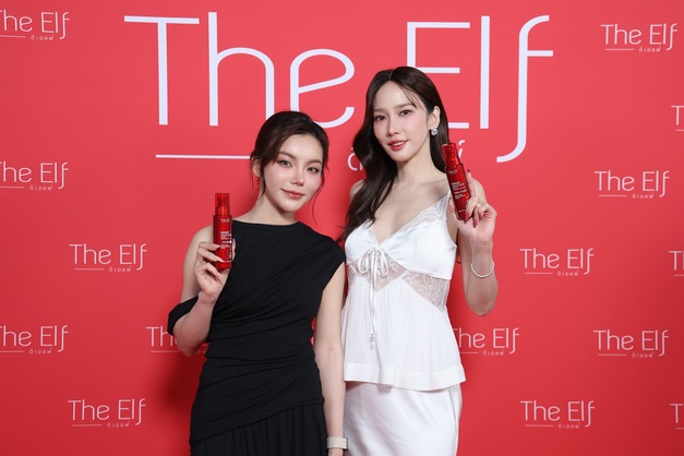 ไลฟ์แตกสมศักดิ์ศรีตัวแม่! “อั้ม พัชราภา” สวมบทพรีเซนเตอร์นักไลฟ์ ควง “มิกค์ ทองระย้า” เสิร์ฟโมเมนต์ฟิน “โดสแดง The Elf” Sold out 2 หมื่นขวด ใน 30 นาที